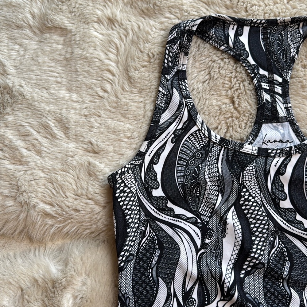 Karma Athletics Tank Top Shirt Black White - Picture 3 of 9